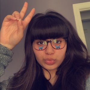 Meet your Posher, Adriana